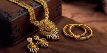 How to pick and Put on The Best Jewellery