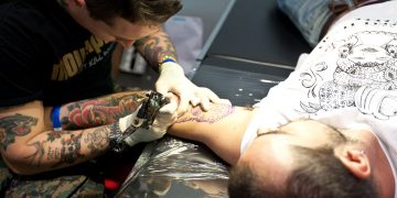 6 Things To Consider Before Choosing A Tattoo Artist