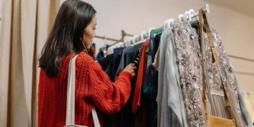 Step Outside the Box with Vintage Alternative Fashion