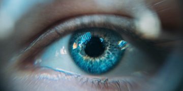 How to balance style with eye health?